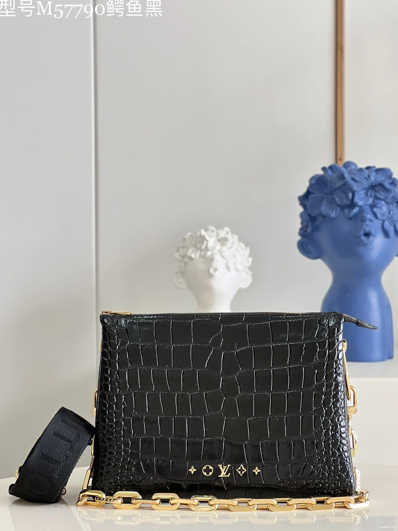 WIS LOUIS PM-26*20*12cm VUITTON COUSSIN 0123